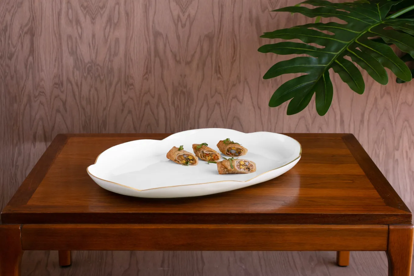 ENCANTO Amelia Oval Tray Cream and White