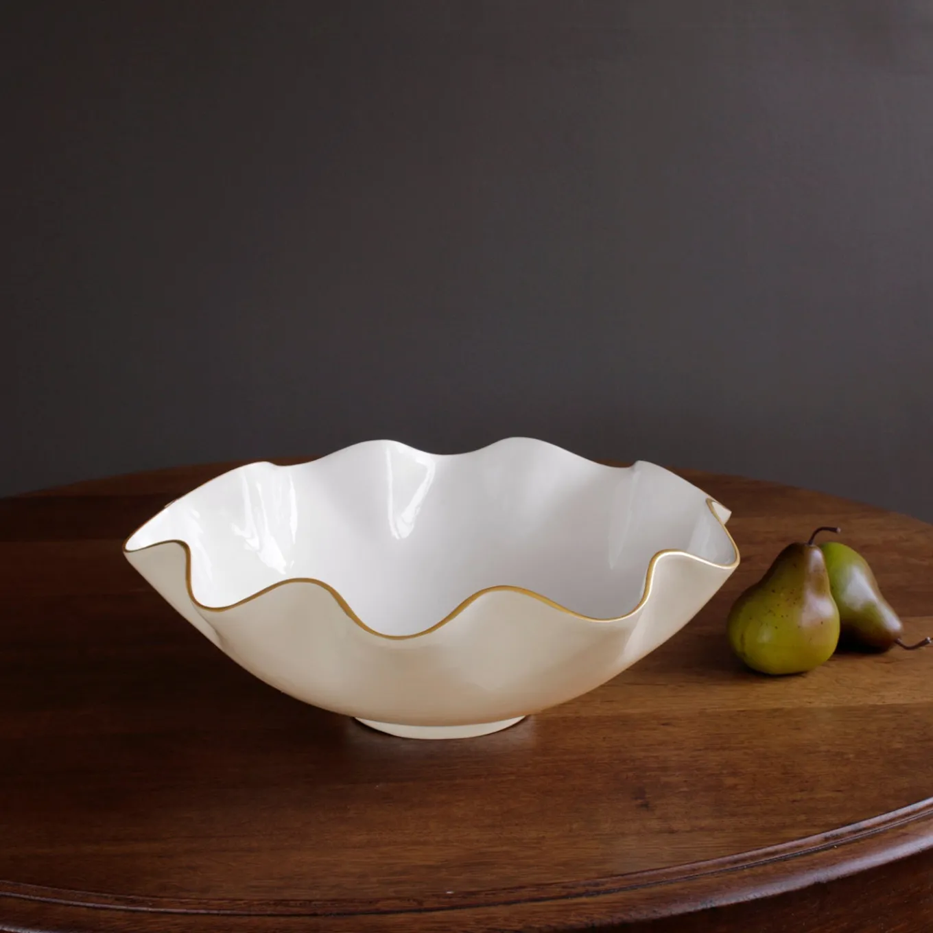 ENCANTO Carola Extra Large Bowl (Cream and White)