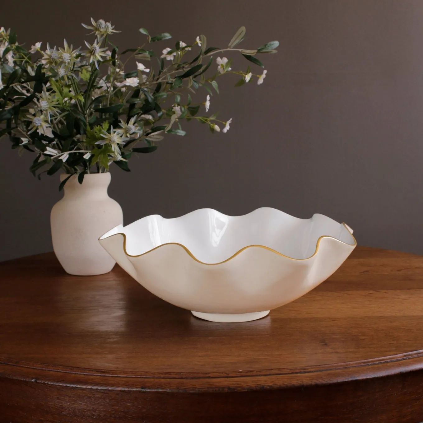 ENCANTO Carola Extra Large Bowl (Cream and White)