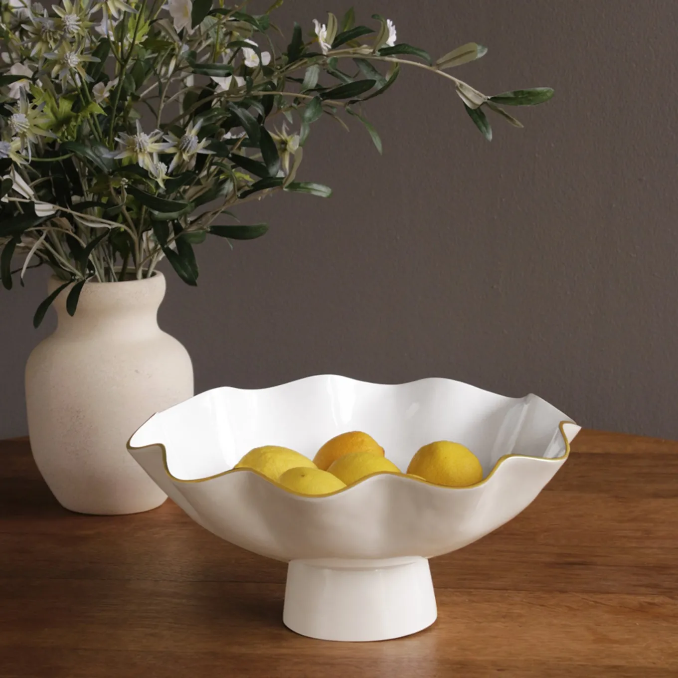 ENCANTO Carola Large Pedestal (Cream and White)