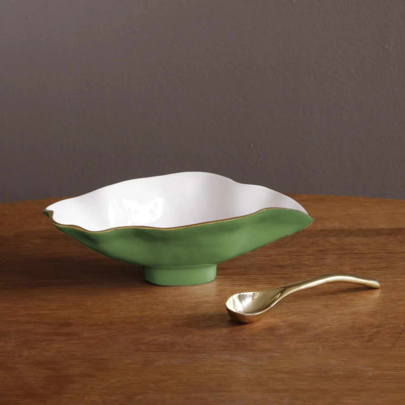 ENCANTO Claire Small Oval Bowl with Spoon Leaf Green and White