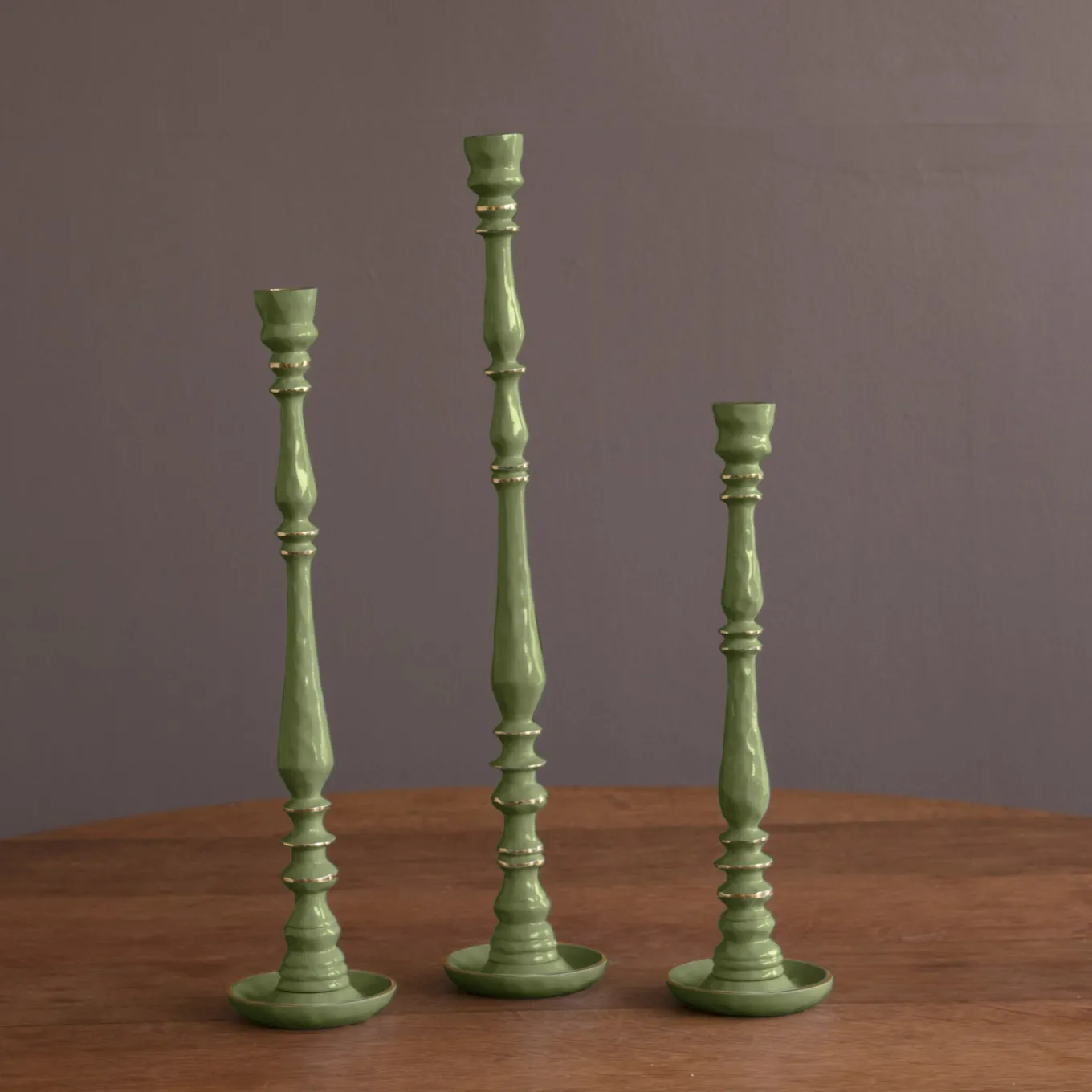 ENCANTO Crosby Large Candlestick Holder (Leaf Green)