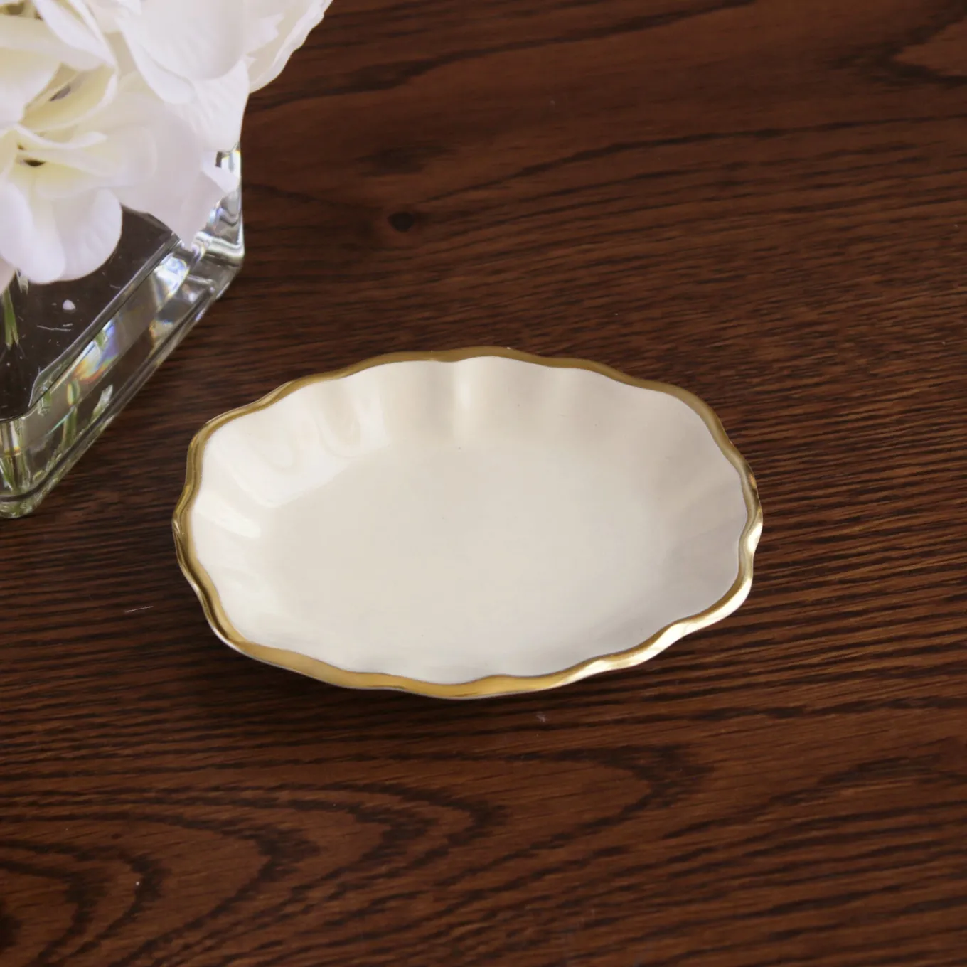 ENCANTO Ring Holder (Cream)