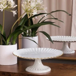 ENCANTO Vienna Pedestal Cake Plate (Cream and White)