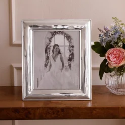 FRAME Charlotte 8 x 10