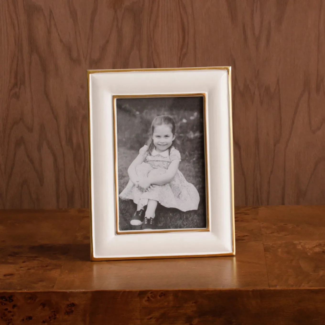 FRAME Encanto Charlotte 4 x 6 Cream