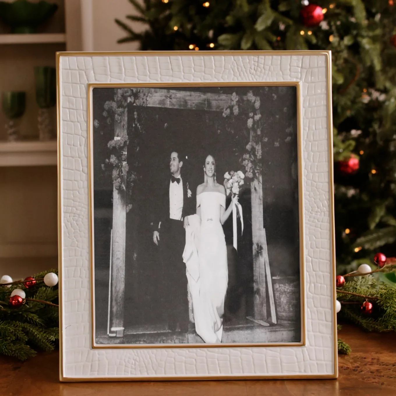 FRAME Encanto Croc 8 x 10 Cream