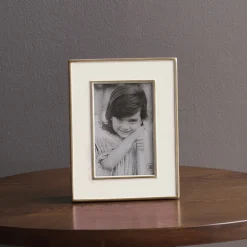 FRAME Encanto Jason 4 x 6 (Cream)