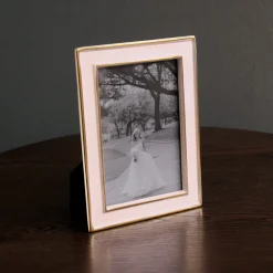 FRAME Encanto Jason 4 x 6 (Camellia)