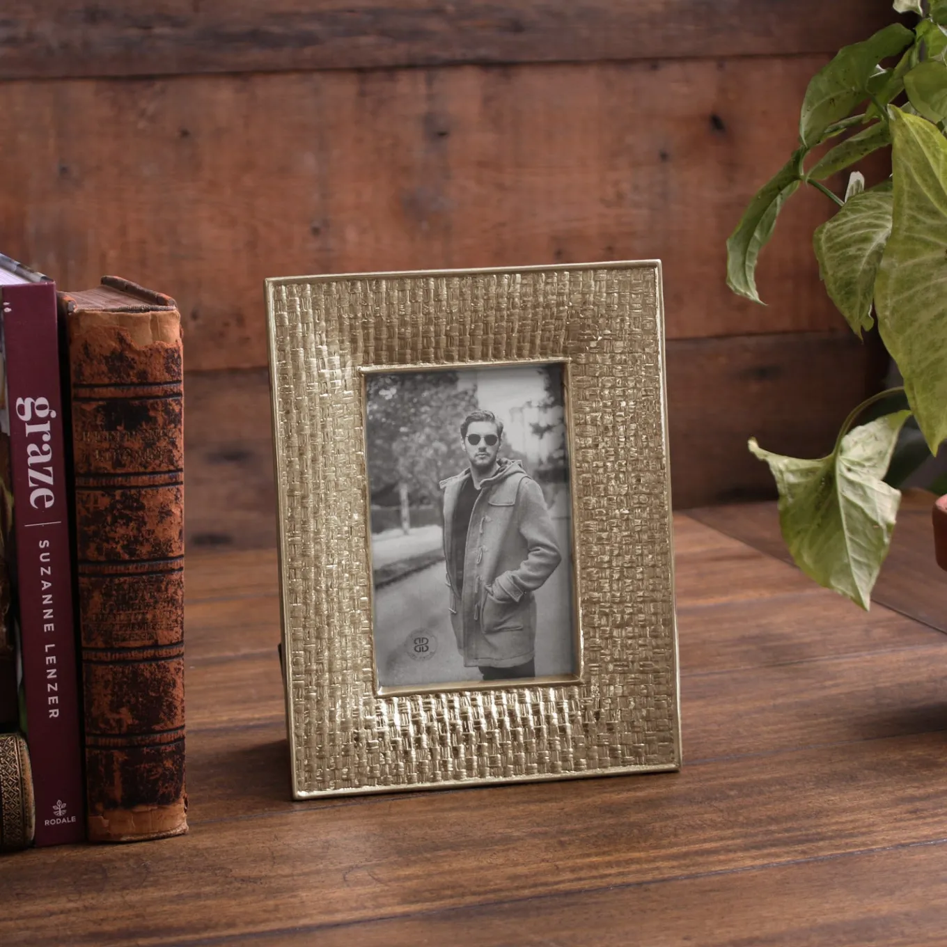 FRAME Sierra Modern Nassau 4 x 6 Frame (Gold)