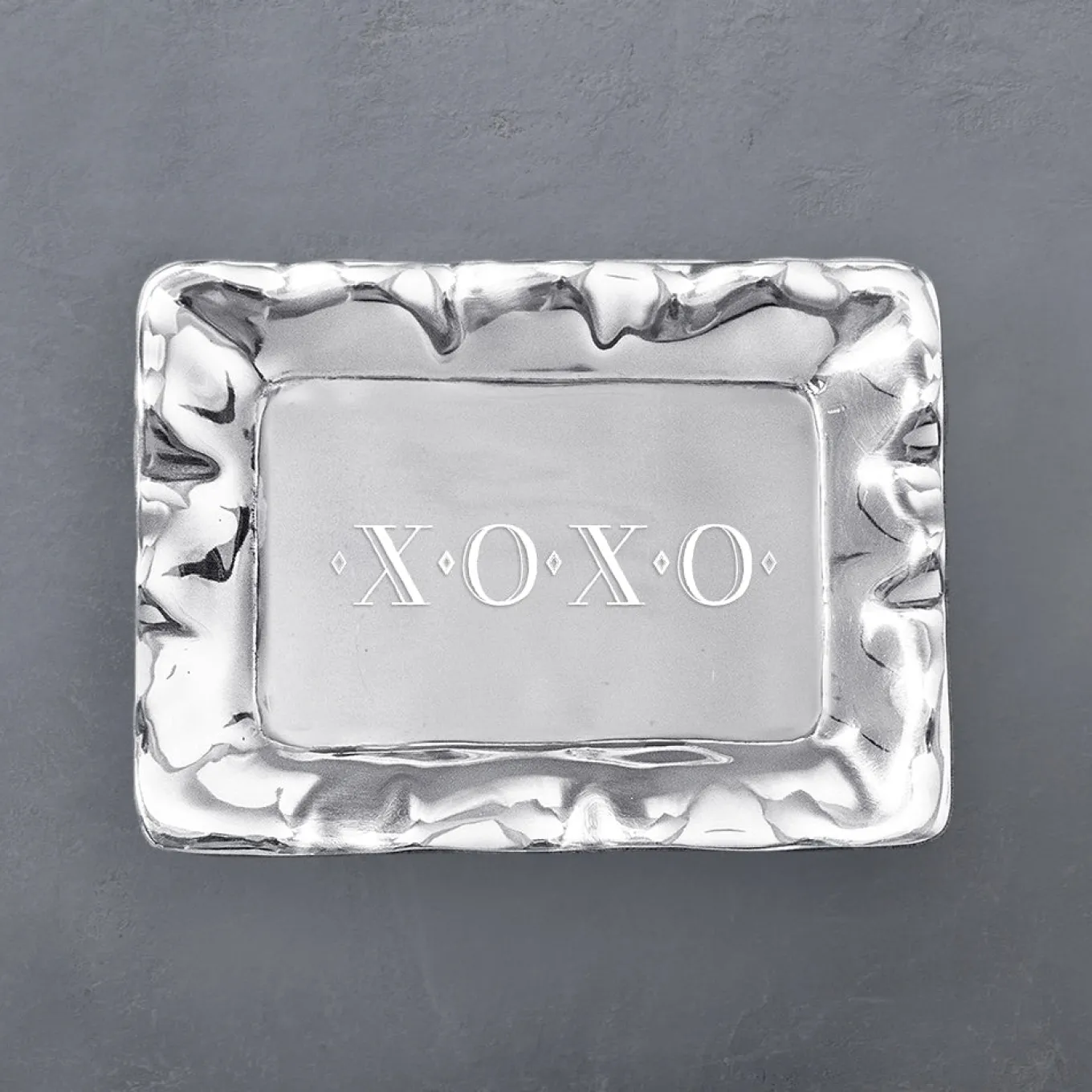 GIFTABLES Vento Rectangular Engraved Tray- XOXO