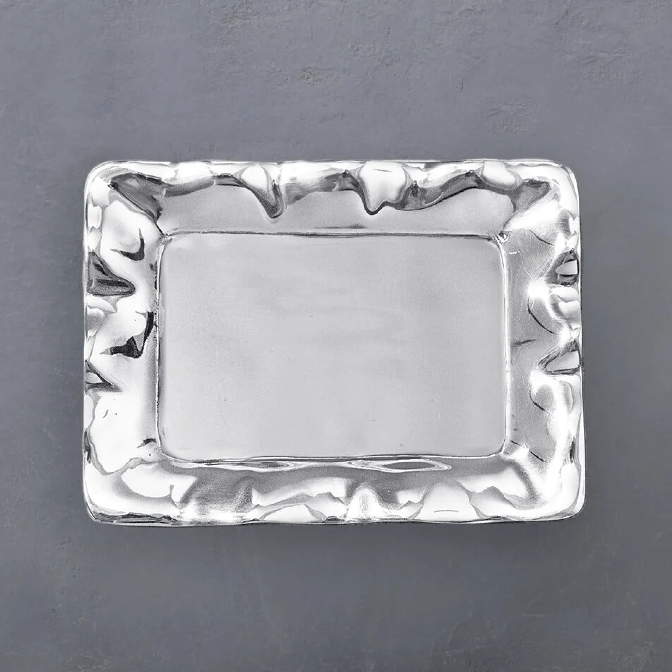 GIFTABLES Vento Rectangular Engraved Tray- XOXO