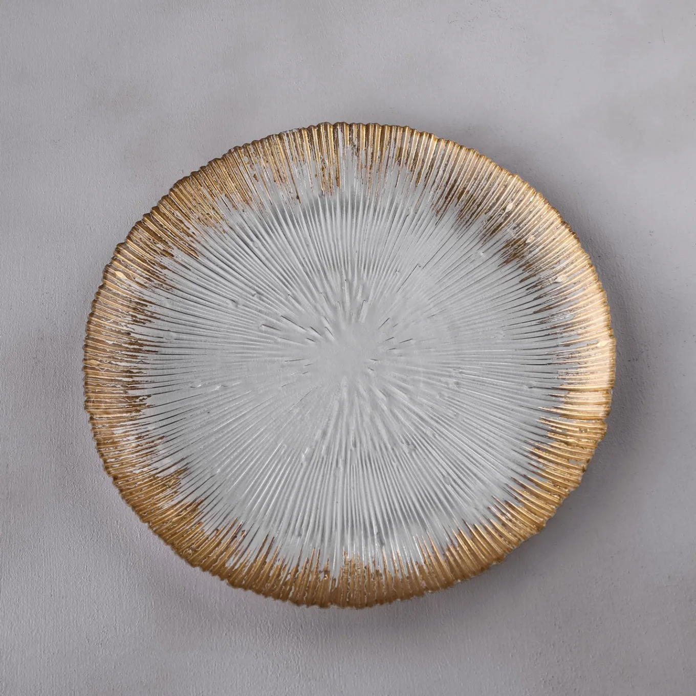 GLASS Radiant Charger Plate (Clear and Gold)
