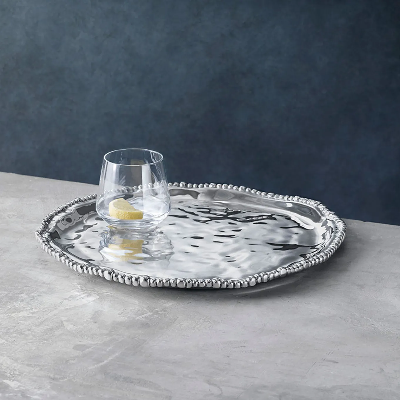 ORGANIC PEARL Nova Round Platter