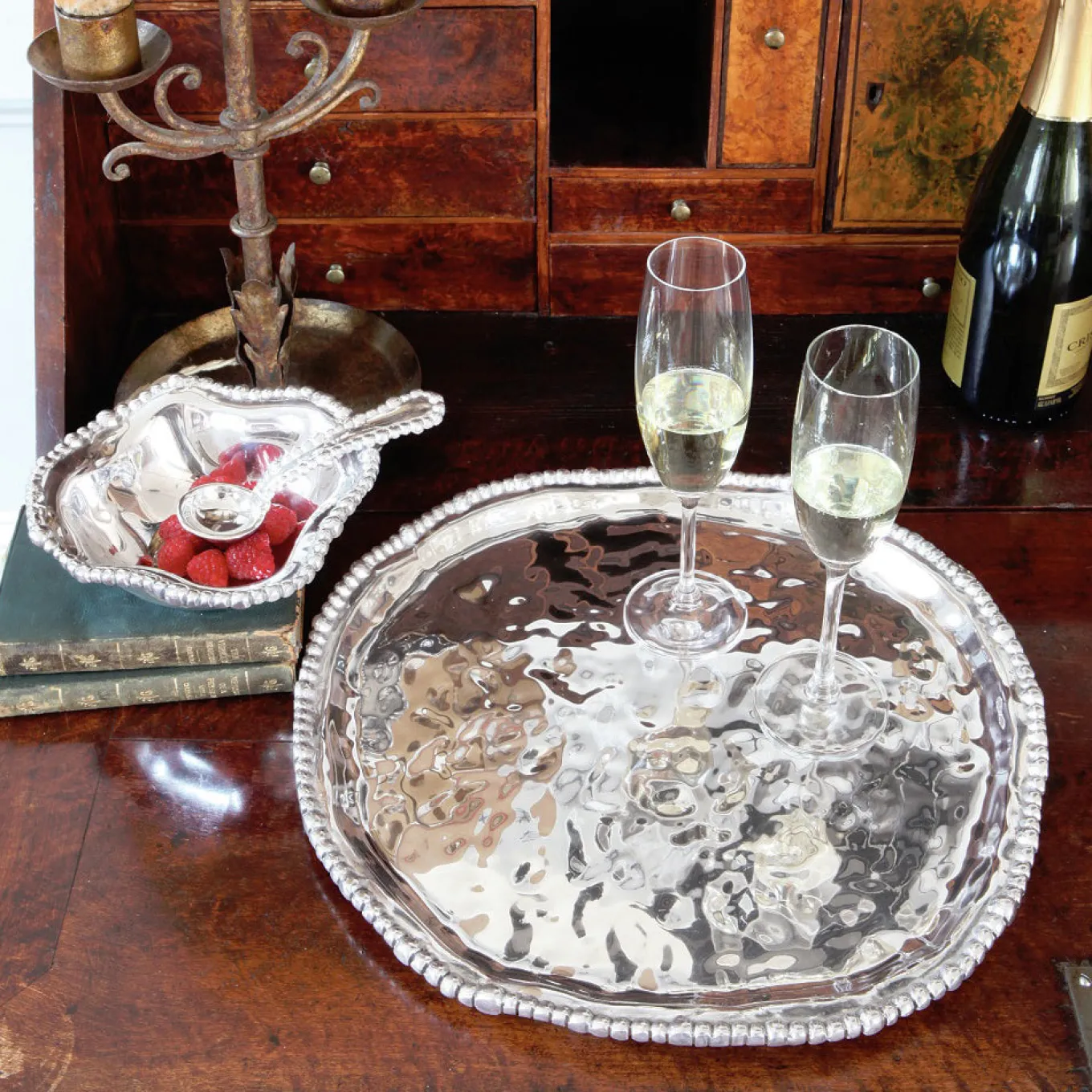 ORGANIC PEARL Nova Round Platter