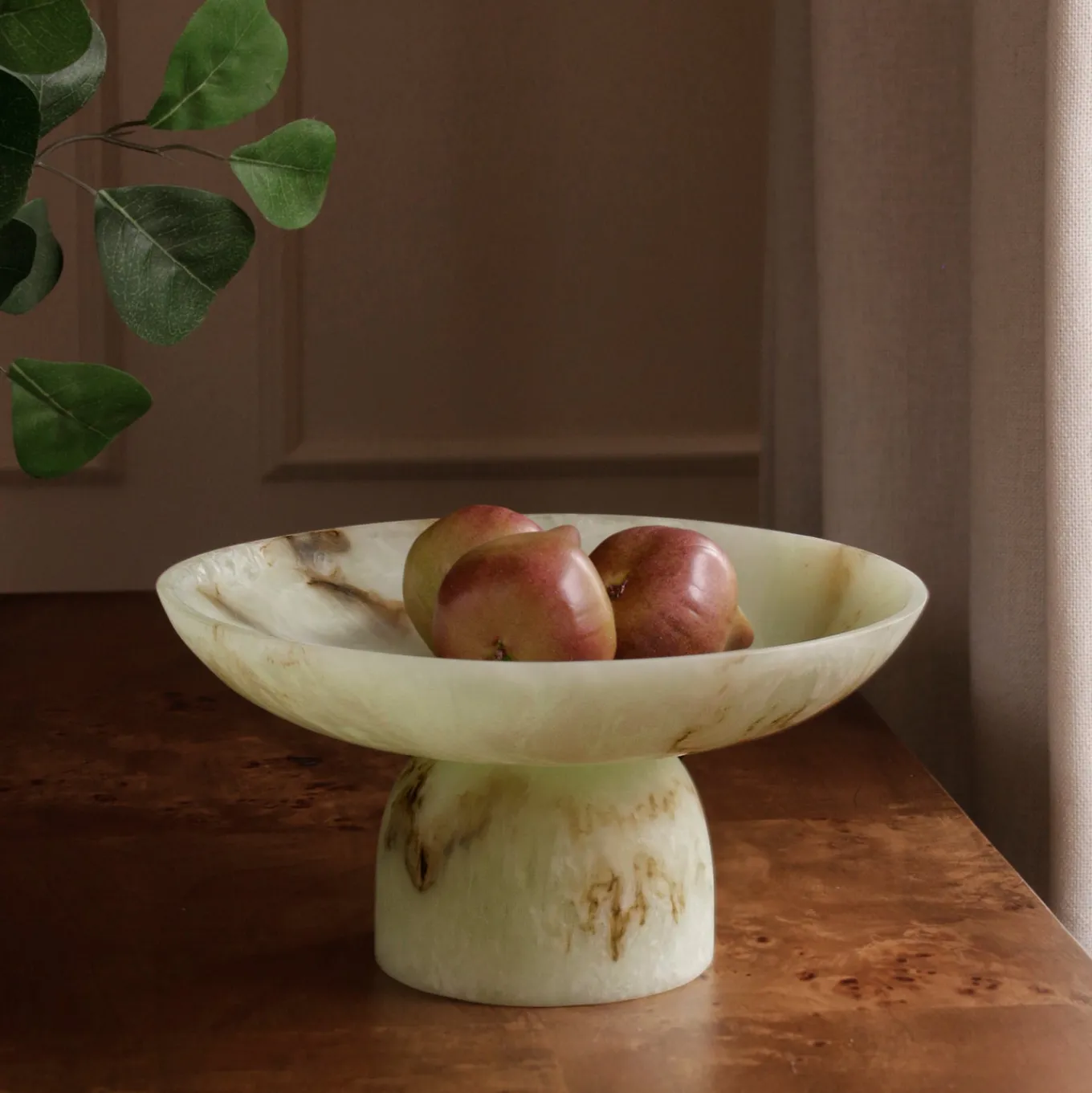 RESIN Giada Medium Pedestal Jade Swirl