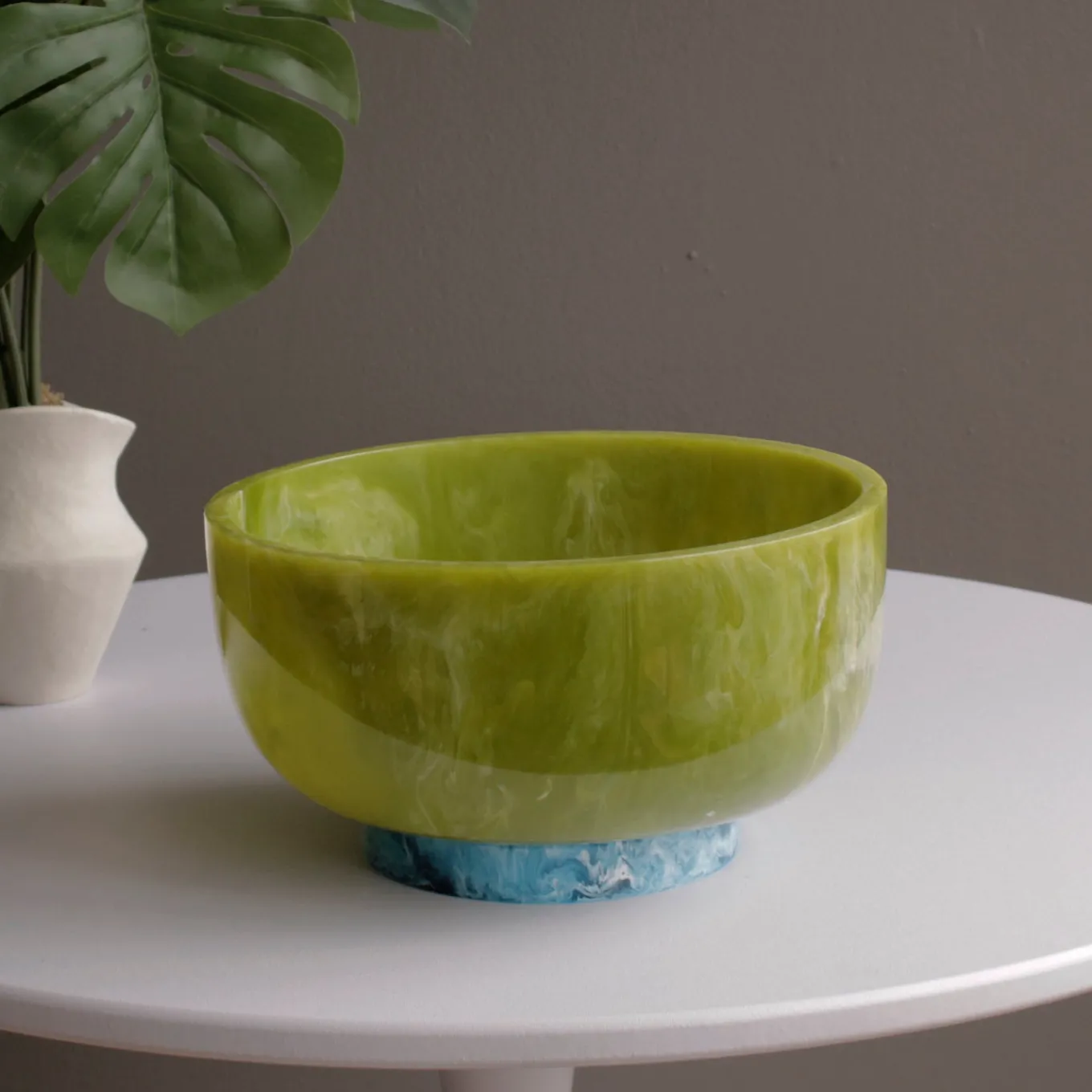 RESIN Rio Large Bowl with Base (Green and Blue)