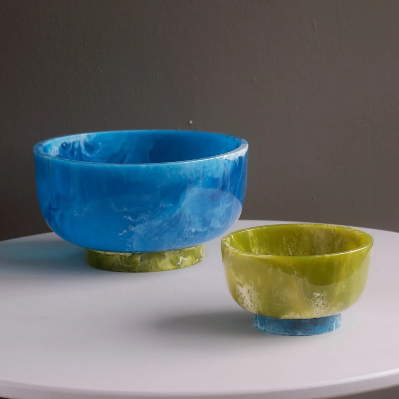 RESIN Rio Large Bowl with Base (Blue and Green)