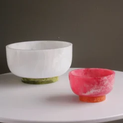 RESIN Rio Large Bowl with Base (White and Green)