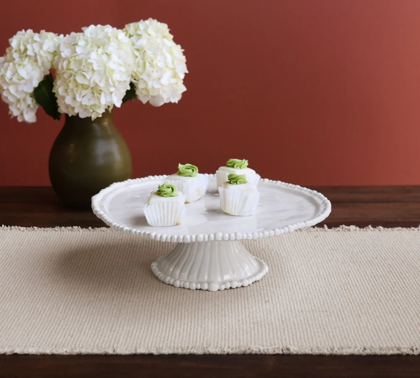 VIDA Alegria Pedestal Cake Plate White