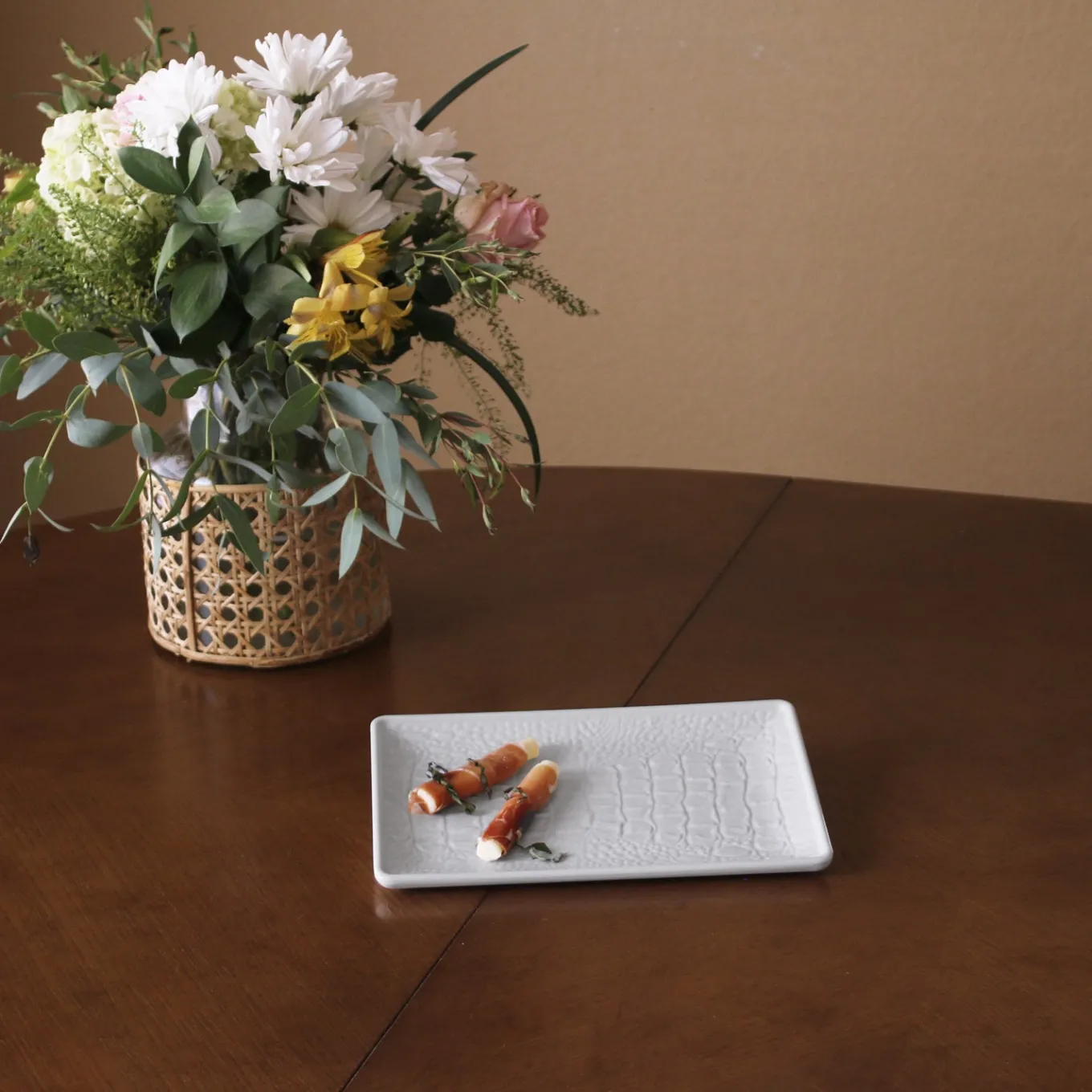 VIDA Croc Small Rectangular Tray (White)