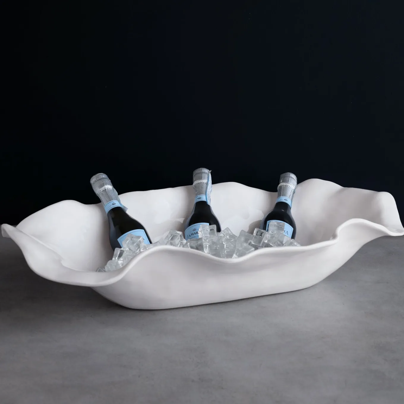 VIDA Havana Extra Large Oval Centerpiece (White)