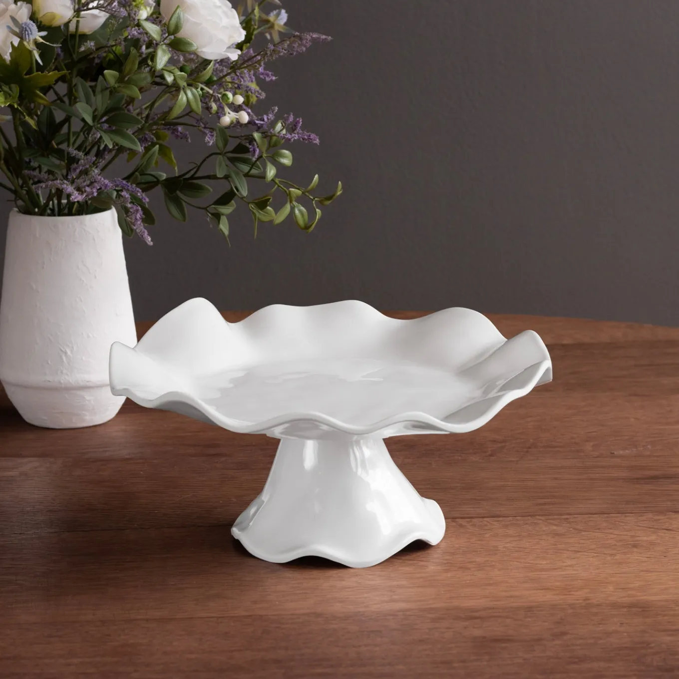 VIDA Havana Small Pedestal Cake Plate (White)