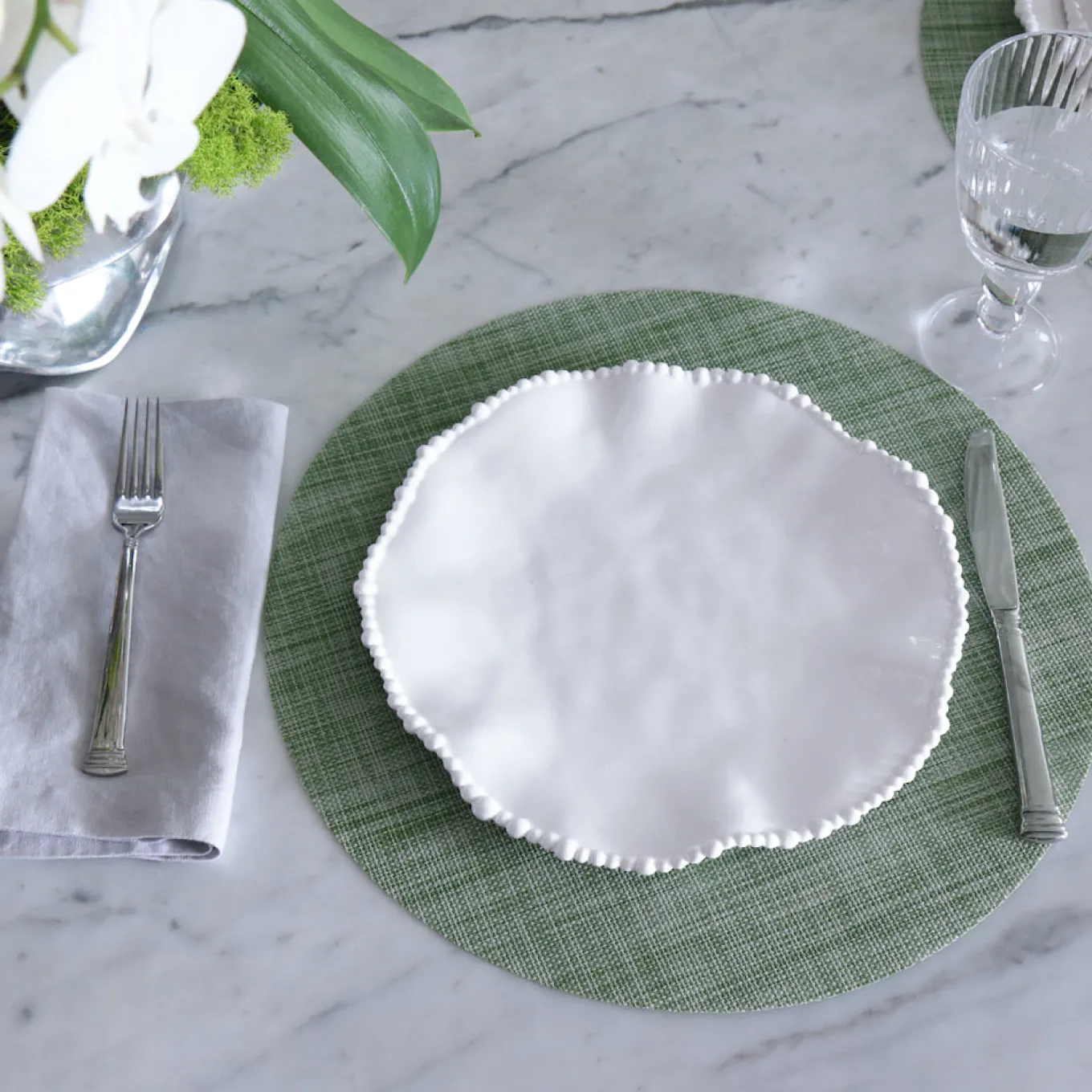 VIDA Round Woven Placemats Set of 4 (Green)