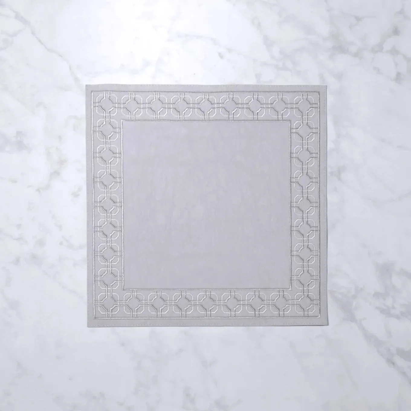 VIDA Square Embroidered 15" Square Placemats Set of 4 (Gray)