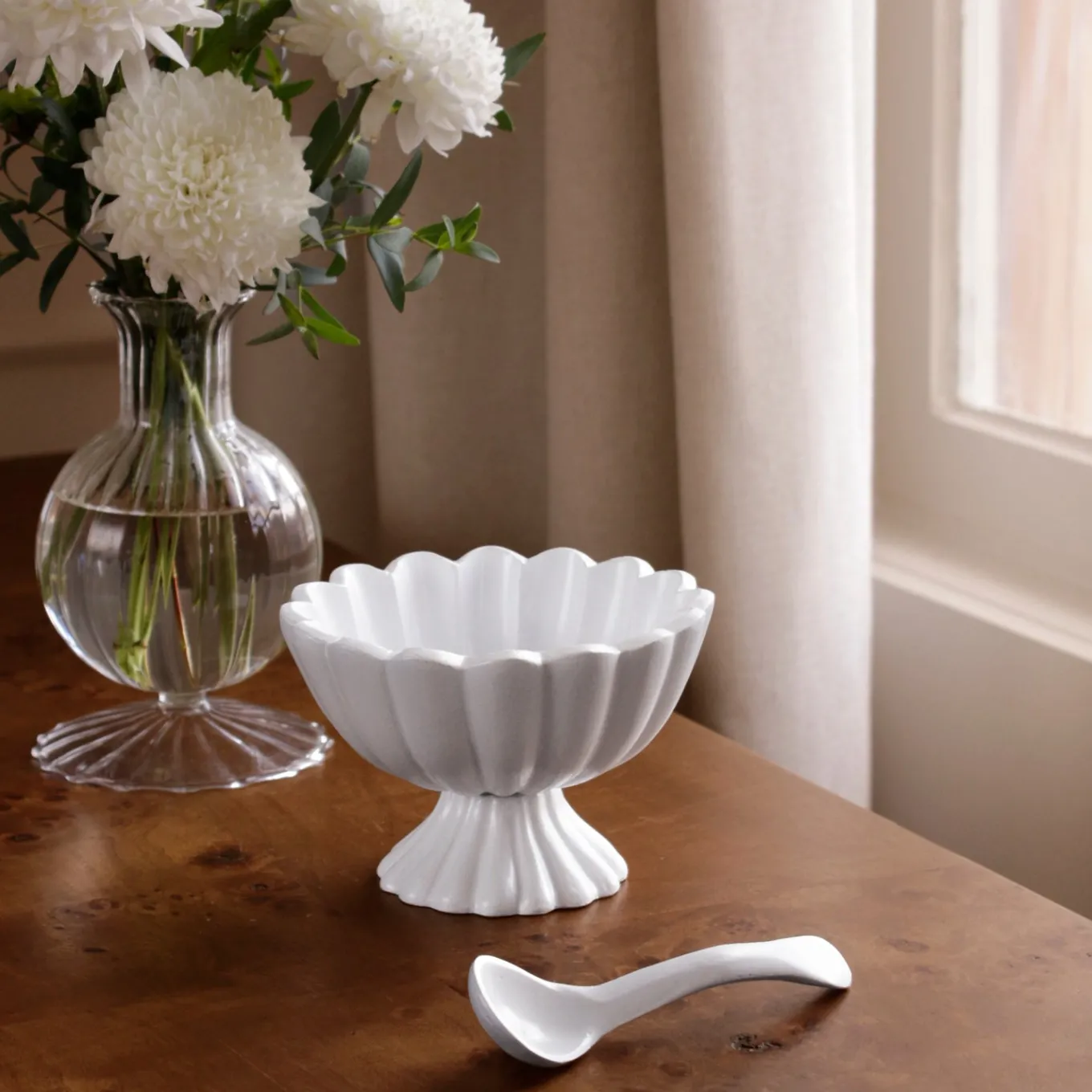 VIDA Vienna Mini Pedestal with Spoon White