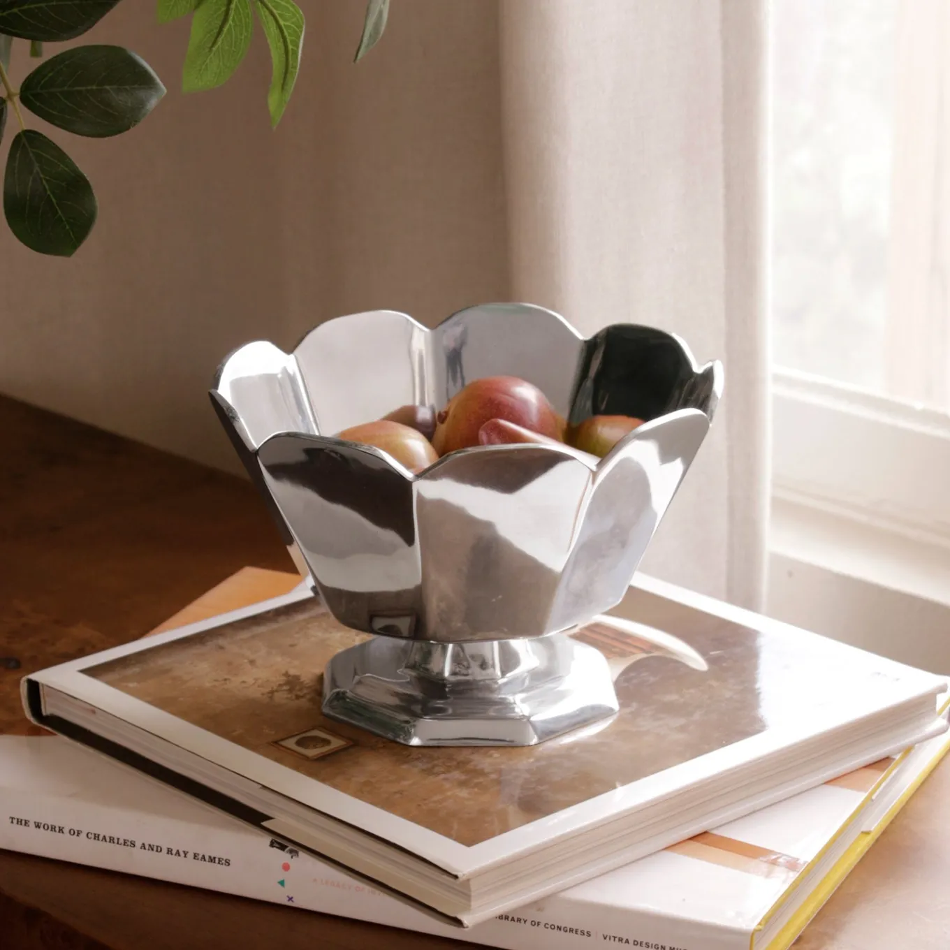 VINTAGE Faceted Pedestal