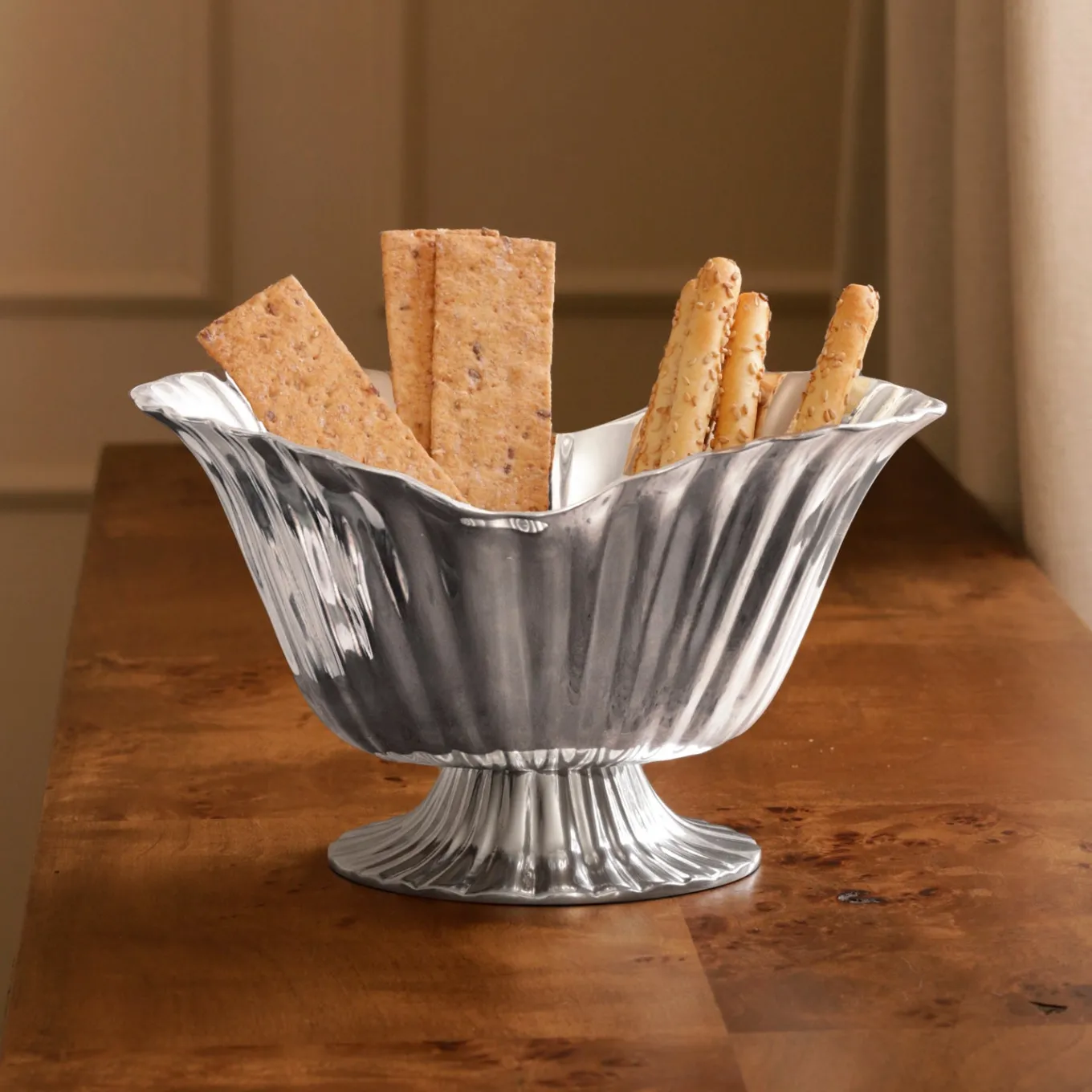 VINTAGE Vienna Medium Grissini Pedestal